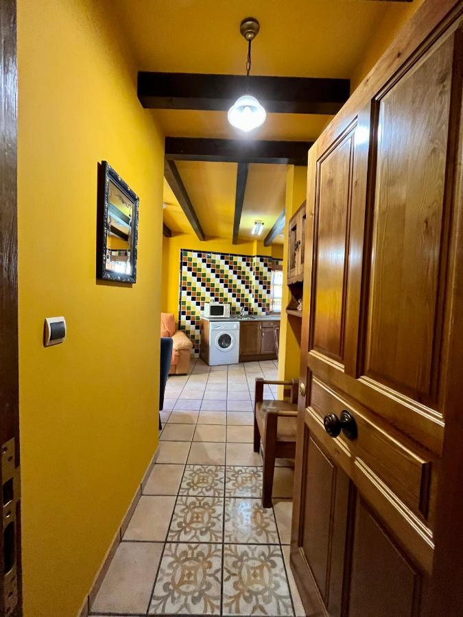 Apartamentos Turisticos Paseo De La Alameda Villaviciosa  Bagian luar foto