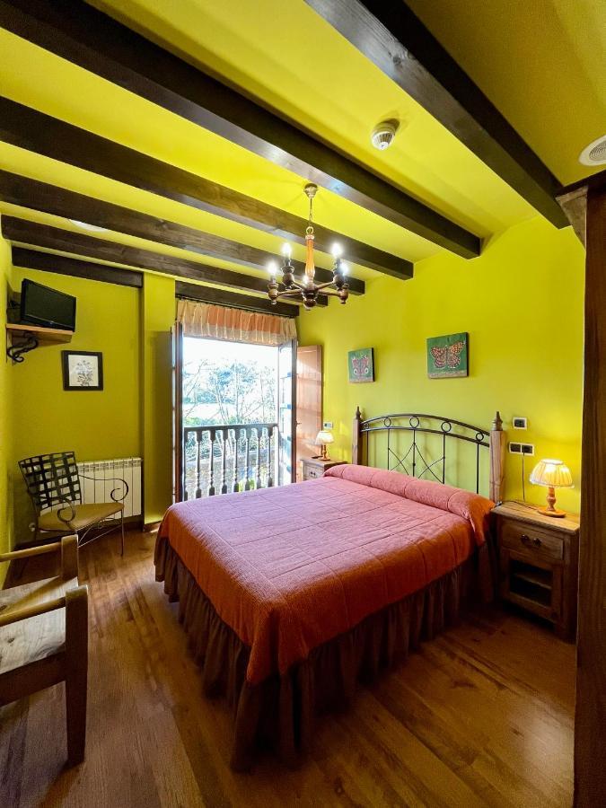 Apartamentos Turisticos Paseo De La Alameda Villaviciosa  Bagian luar foto