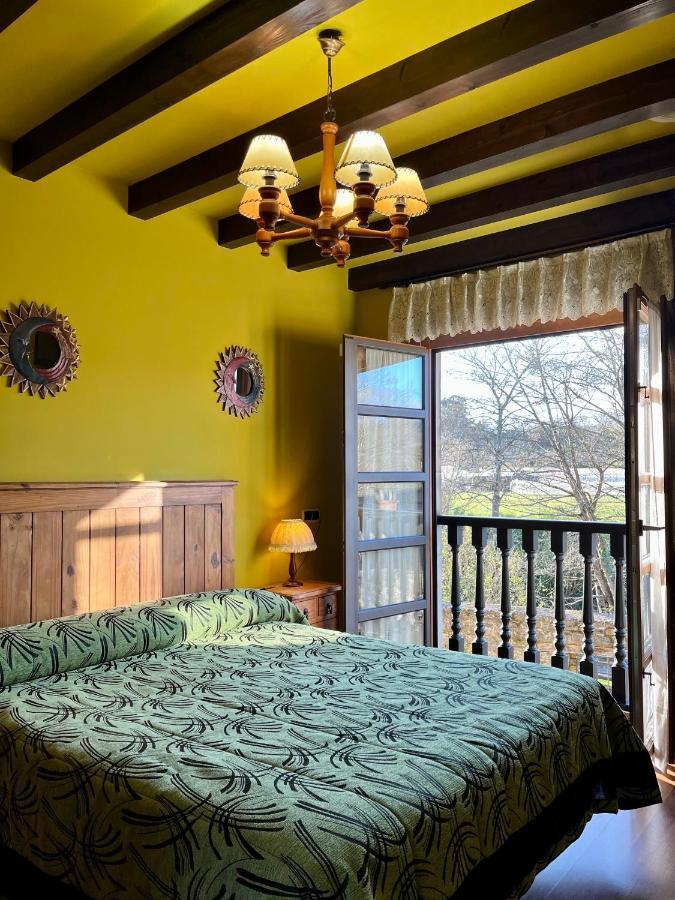 Apartamentos Turisticos Paseo De La Alameda Villaviciosa  Bagian luar foto