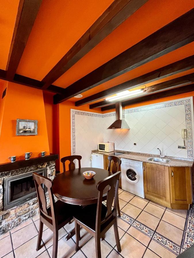 Apartamentos Turisticos Paseo De La Alameda Villaviciosa  Bagian luar foto