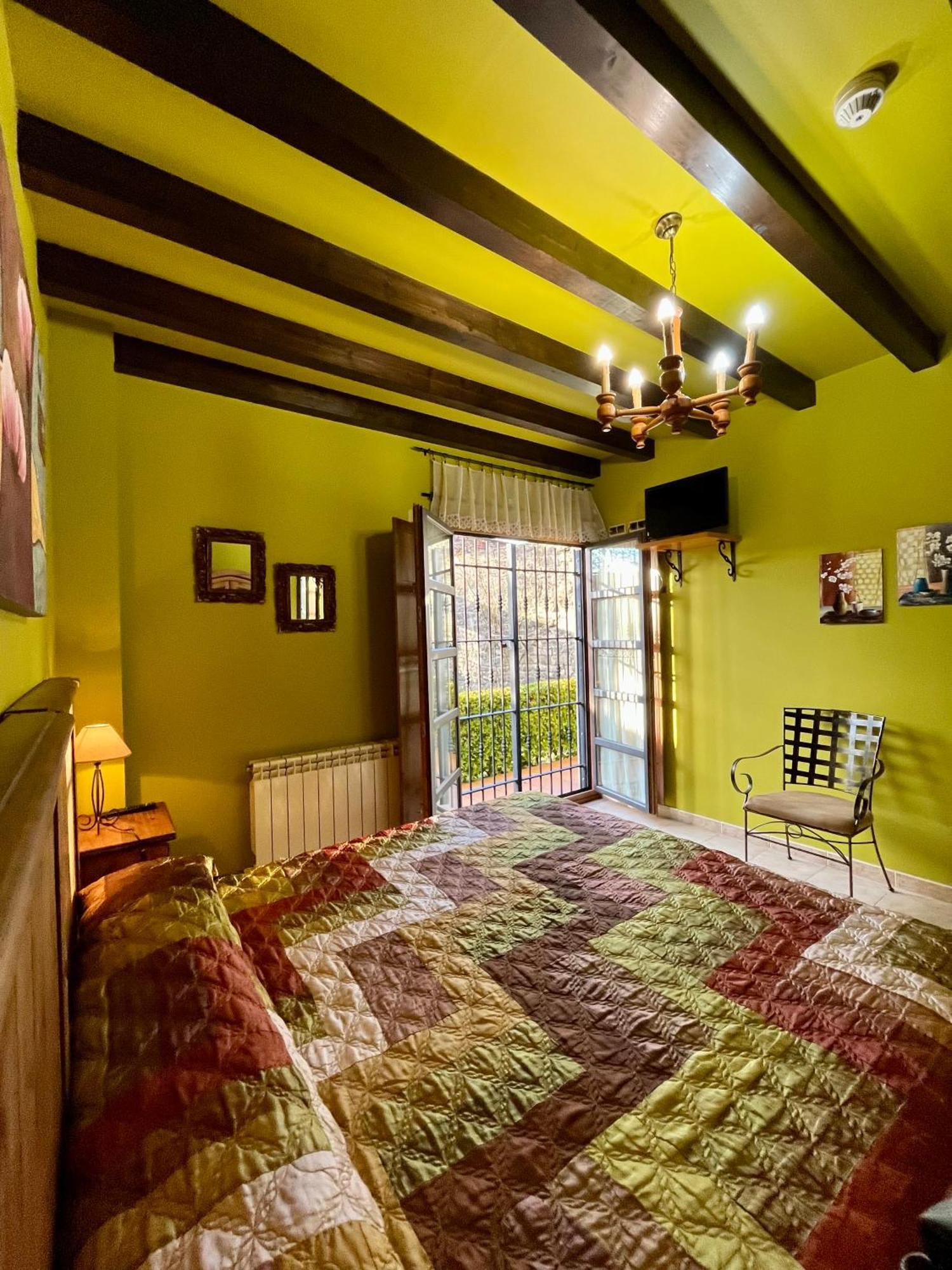 Apartamentos Turisticos Paseo De La Alameda Villaviciosa  Bagian luar foto